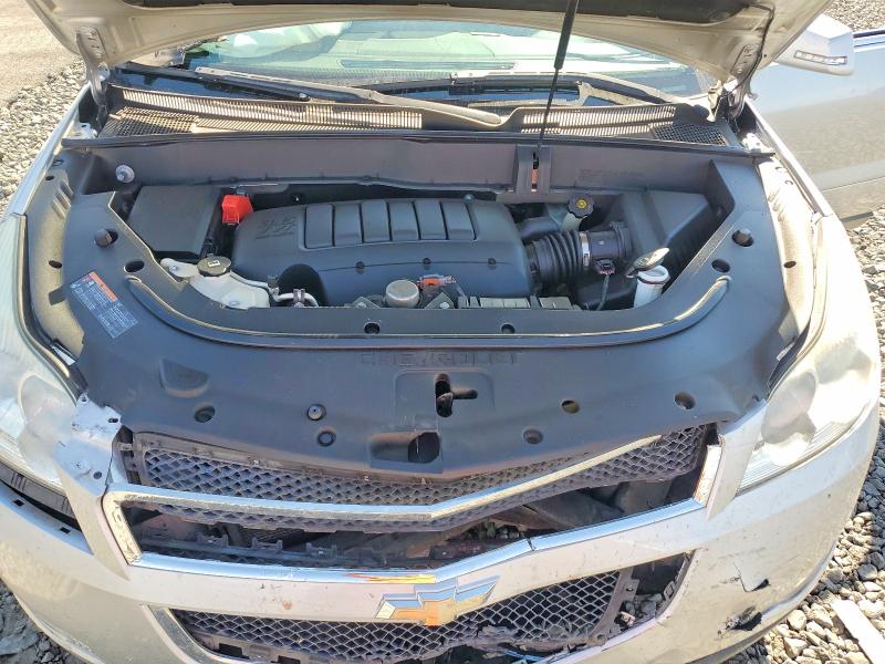 61168926 :رقم المزاد ، 1GNKVGED1BJ335951 vin ، 2011 Chevrolet Traverse مزاد بيع