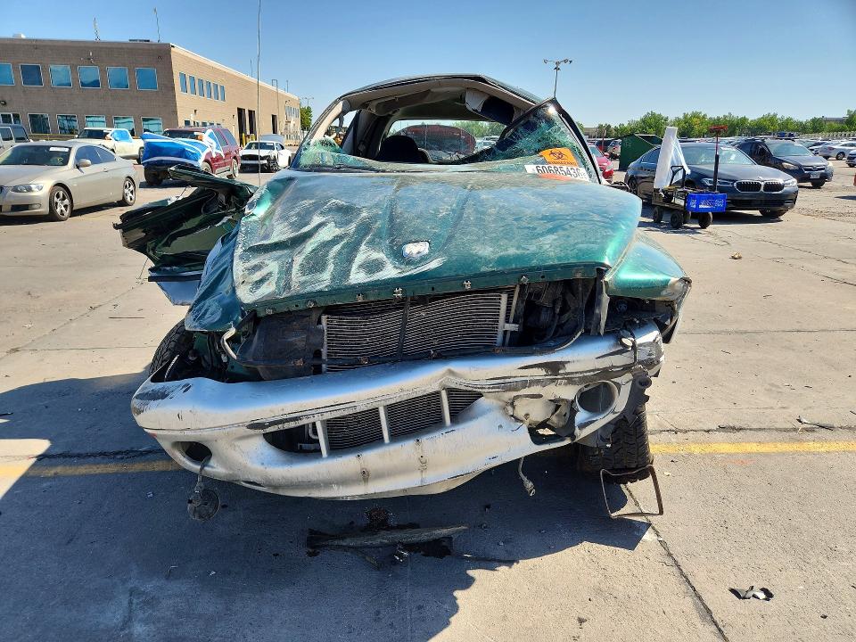60685436 :رقم المزاد ، 1D7HG48N23S204447 vin ، 2003 Dodge Dakota مزاد بيع