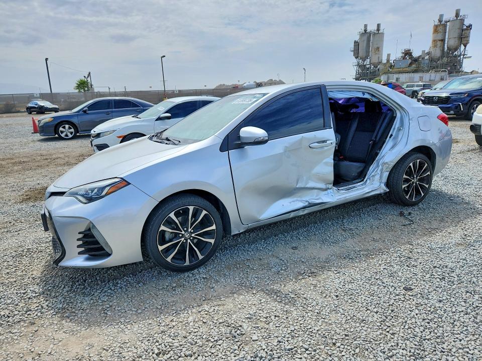 Продажа на аукционе авто 2018 Toyota Corolla, vin: 5YFBURHE2JP770662, номер лота: 61399736