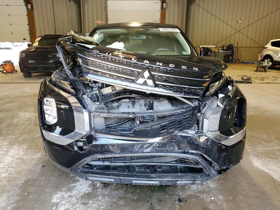 60821026 :رقم المزاد ، JA4J4TA81NZ044505 vin ، 2022 Mitsubishi Outlander مزاد بيع