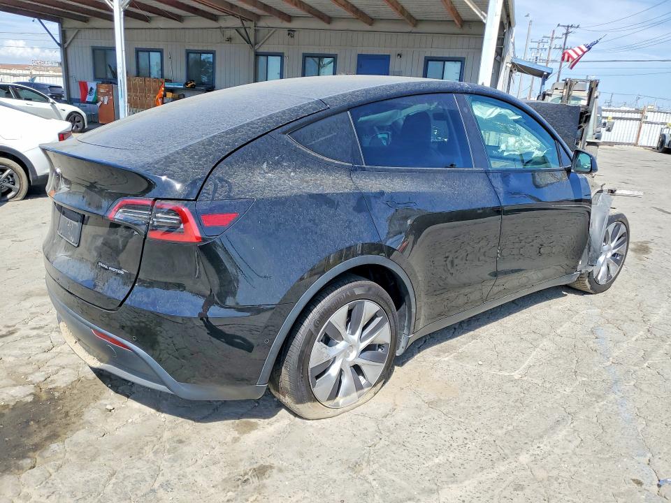 61410046 :رقم المزاد ، 5YJYGDEE8MF162119 vin ، 2021 Tesla Model Y مزاد بيع