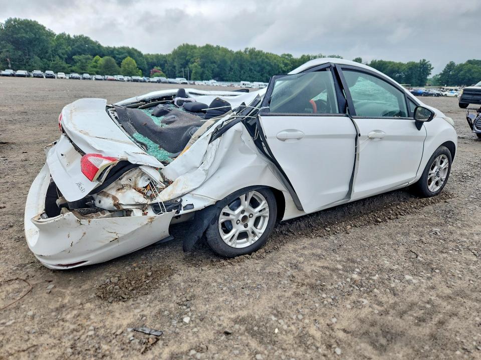 60438166 :رقم المزاد ، 3FADP4BJ5EM131316 vin ، 2014 Ford Fiesta مزاد بيع