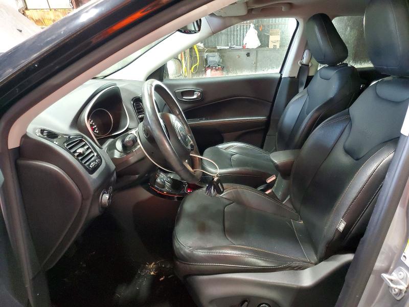 60139996 :رقم المزاد ، 3C4NJDCB8JT245480 vin ، 2018 Jeep Compass مزاد بيع
