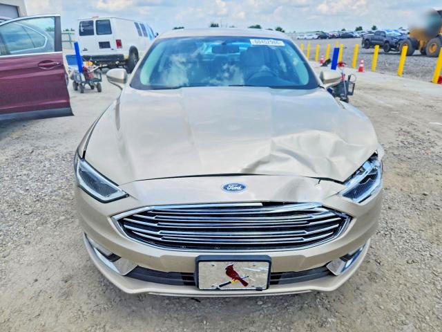 60452986 :رقم المزاد ، 3FA6P0K99HR124643 vin ، 2017 Ford Fusion مزاد بيع