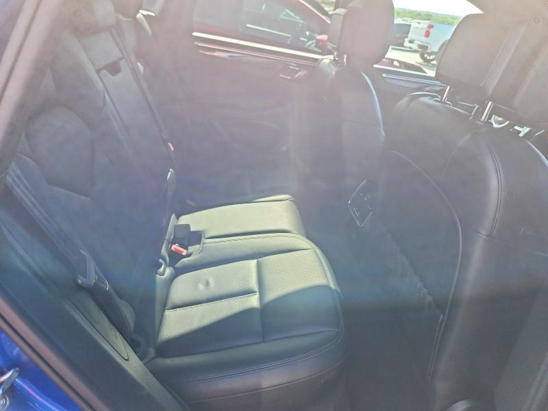 60678386 :رقم المزاد ، WP1AA2A54HLB83936 vin ، 2017 Porsche Macan مزاد بيع