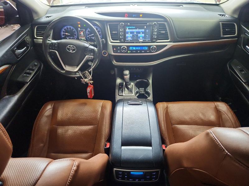 61382656 :رقم المزاد ، 5TDDZRFH0JS834857 vin ، 2018 Toyota Highlander مزاد بيع