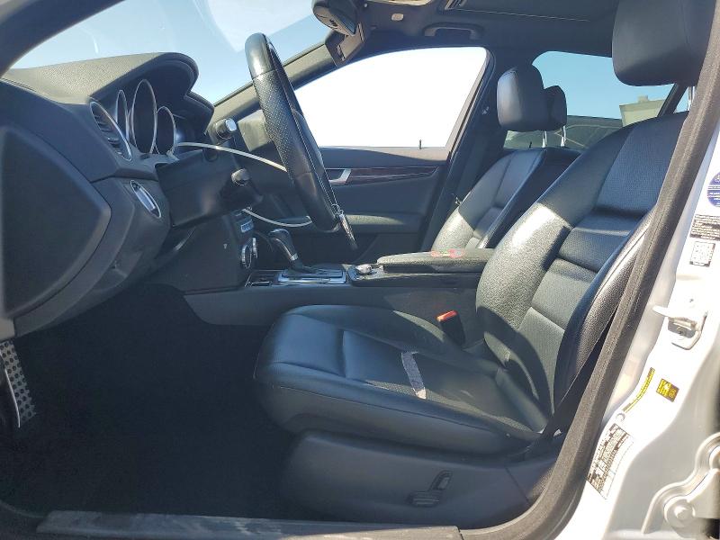 Продажа на аукционе авто 2014 Mercedes-benz C, vin: WDDGF4HB6EA958996, номер лота: 61589686