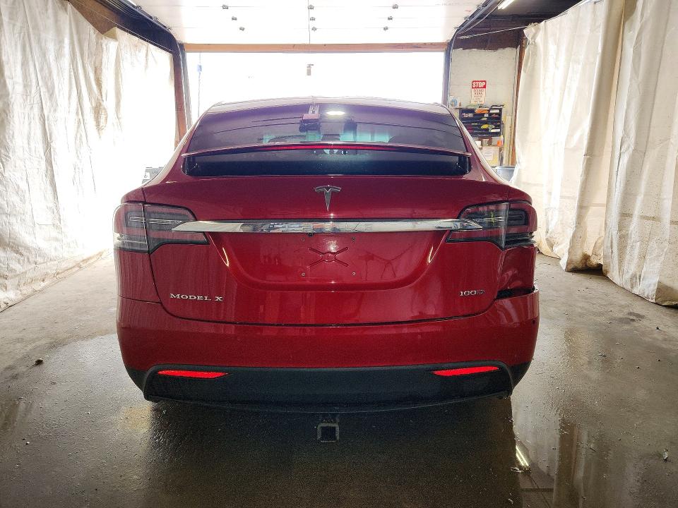 62342076 :رقم المزاد ، 5YJXCAE25HF067292 vin ، 2017 Tesla Model X مزاد بيع