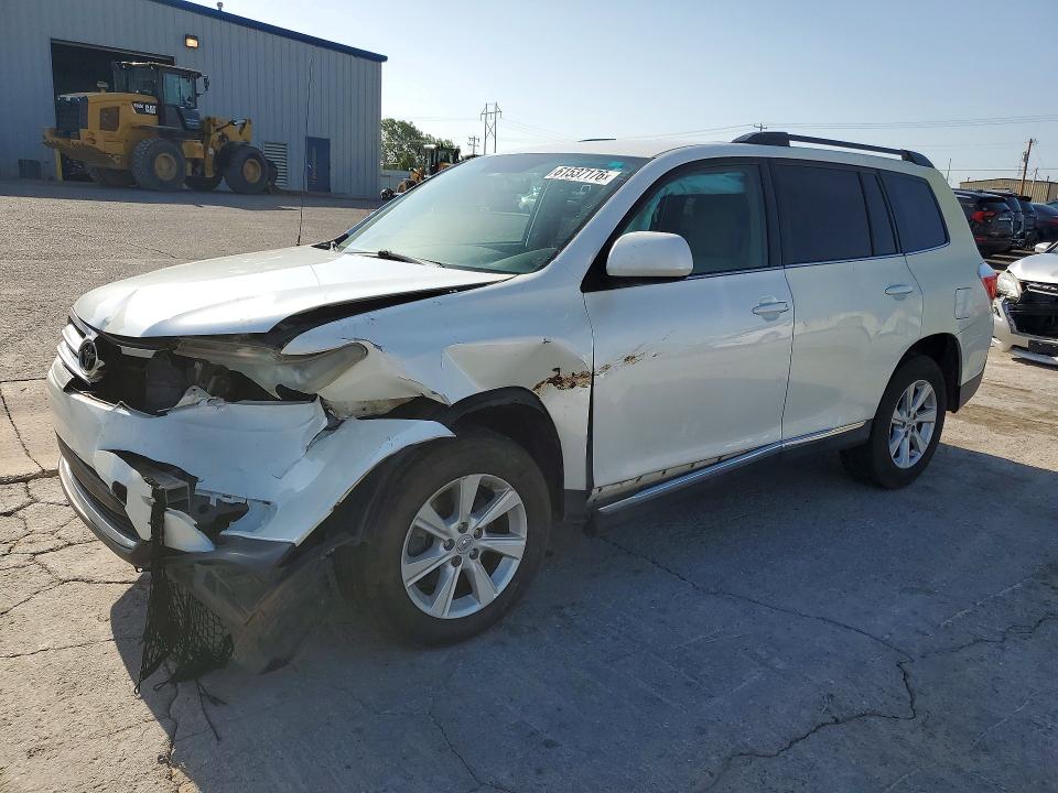 Auction sale of the 2011 Toyota Highlander, vin: 5TDZK3EH0BS035641, lot number: 61537176