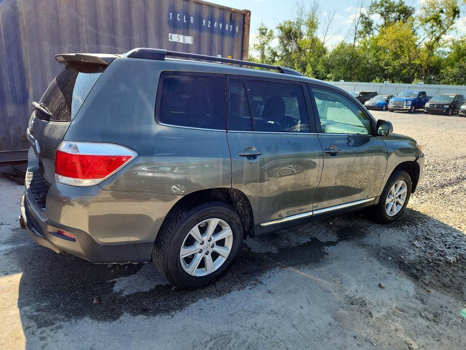 62060986 :رقم المزاد ، 5TDBK3EH5BS070502 vin ، 2011 Toyota Highlander مزاد بيع