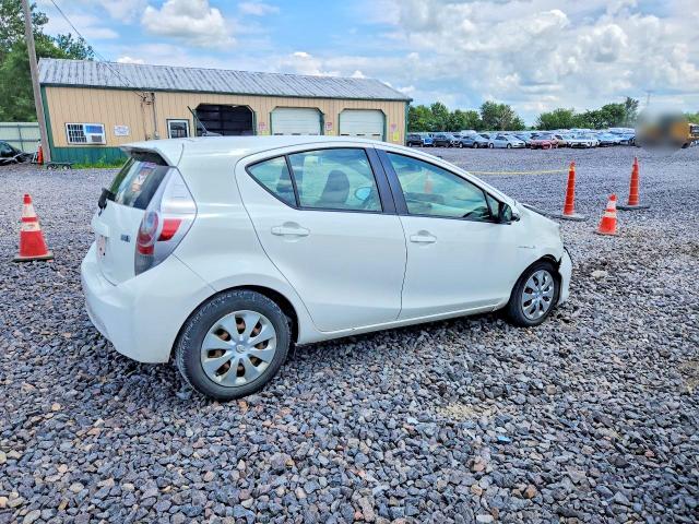 62038776 :رقم المزاد ، JTDKDTB3XC1508240 vin ، 2012 Toyota Prius C مزاد بيع