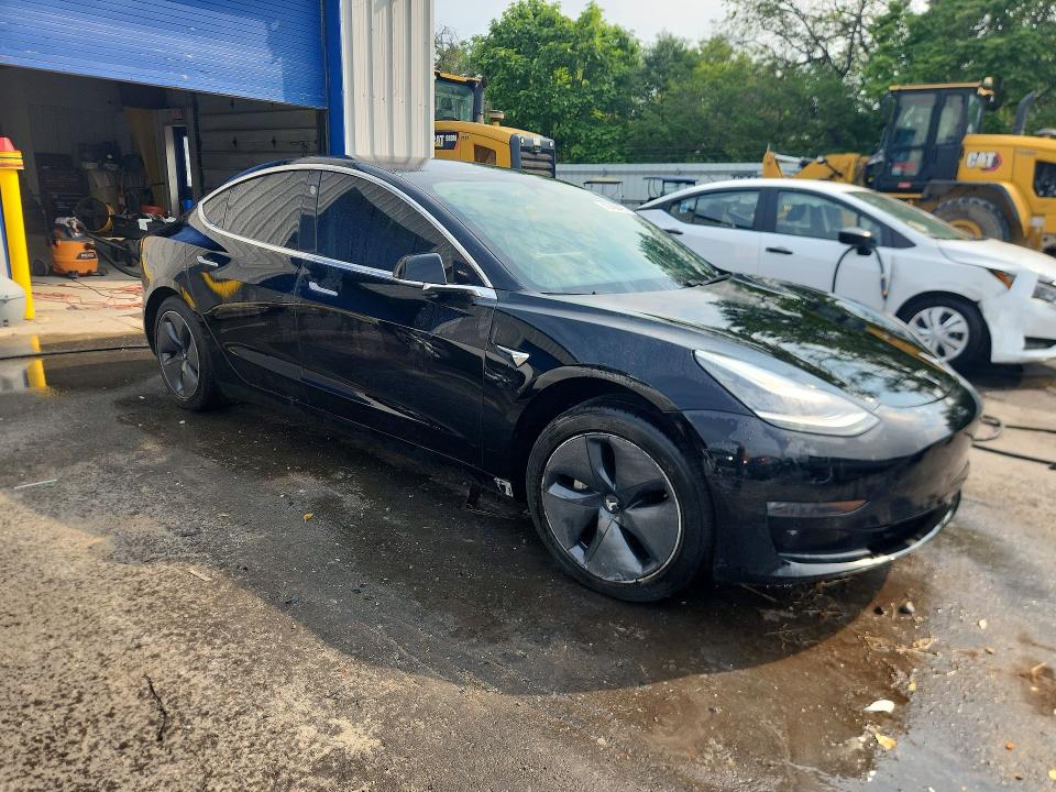 Продажа на аукционе авто 2019 Tesla Model 3, vin: 5YJ3E1EA1KF399432, номер лота: 62498426