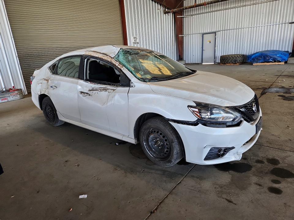 61956316 :رقم المزاد ، 3N1AB7AP4JY289168 vin ، 2018 Nissan Sentra مزاد بيع