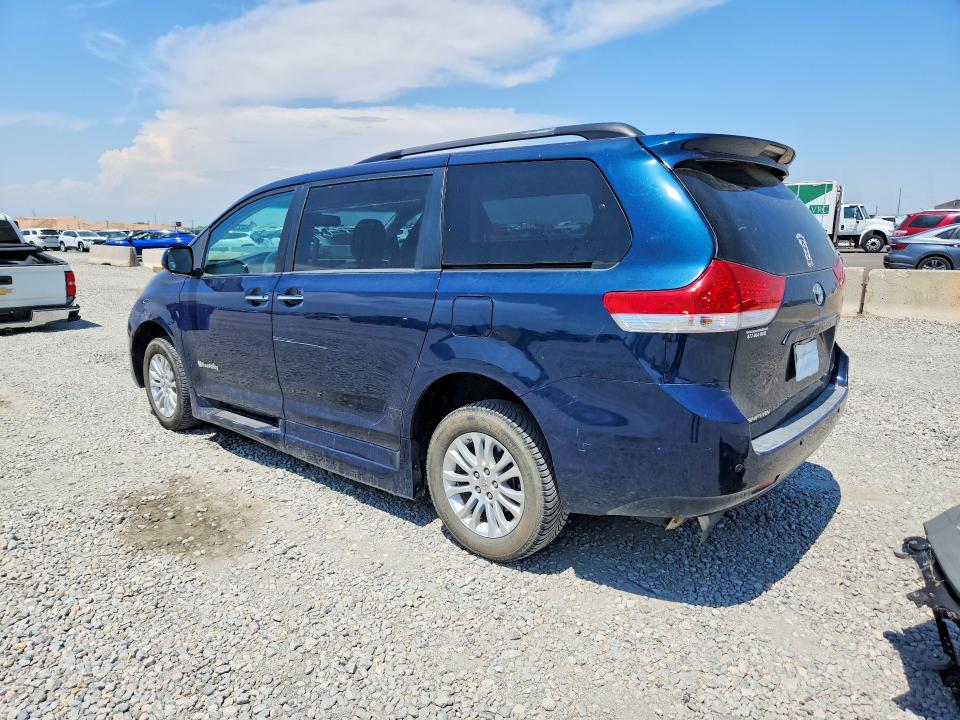 2012 Toyota Sienna მანქანა იყიდება აუქციონზე, vin: 5TDYK3DC6CS240187, აუქციონის ნომერი: 62237536