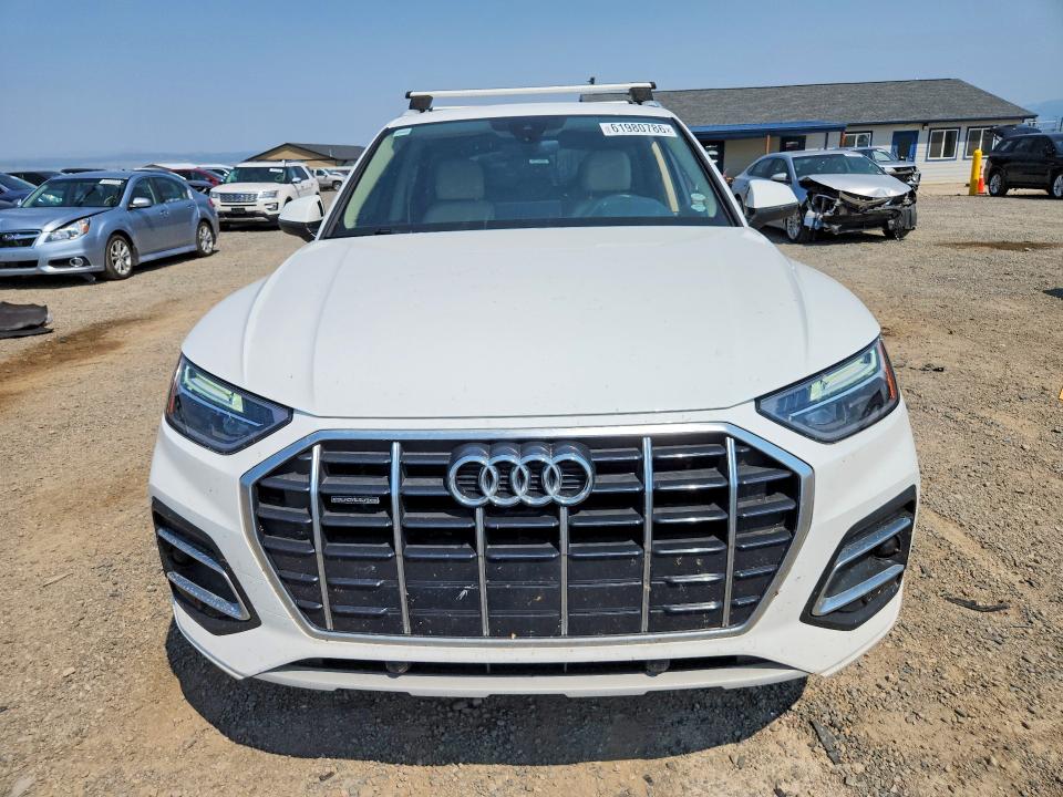61980786 :رقم المزاد ، WA1AAAFY4M2133868 vin ، 2021 Audi Q5 مزاد بيع