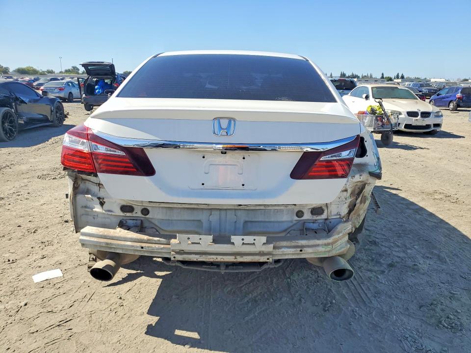 2017 Honda Accord მანქანა იყიდება აუქციონზე, vin: 1HGCR2F57HA193210, აუქციონის ნომერი: 62727036