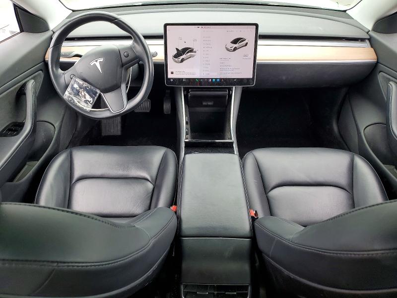 60520796 :رقم المزاد ، 5YJ3E1EA5JF162330 vin ، 2018 Tesla Model 3 مزاد بيع