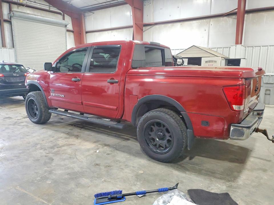 61695296 :رقم المزاد ، 1N6AA0EC2FN501825 vin ، 2015 Nissan Titan مزاد بيع