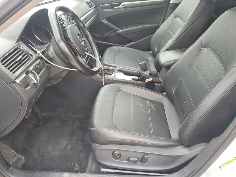 2017 Volkswagen Passat მანქანა იყიდება აუქციონზე, vin: 1VWGT7A32HC037503, აუქციონის ნომერი: 59972366