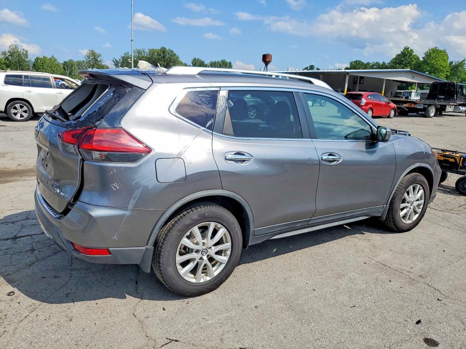 Продажа на аукционе авто 2018 Nissan Rogue, vin: KNMAT2MV6JP621653, номер лота: 61528226