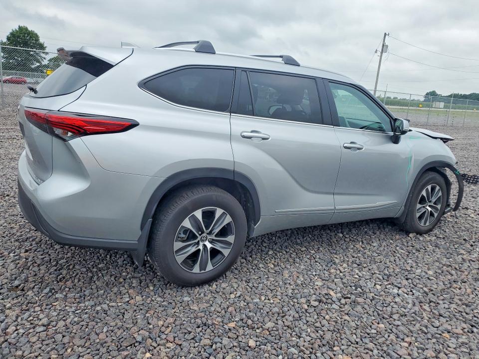 62759686 :رقم المزاد ، 5TDKDRBH8PS012604 vin ، 2023 Toyota Highlander مزاد بيع