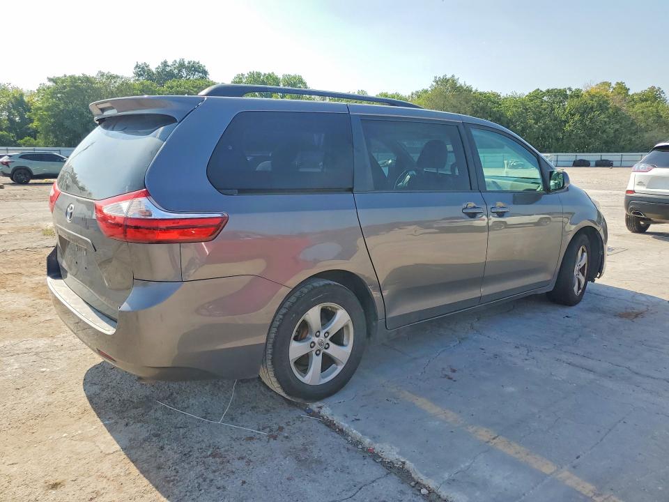 Aukcja sprzedaży 2017 Toyota Sienna, vin: 5TDKZ3DC2HS792097, numer aukcji: 62611906
