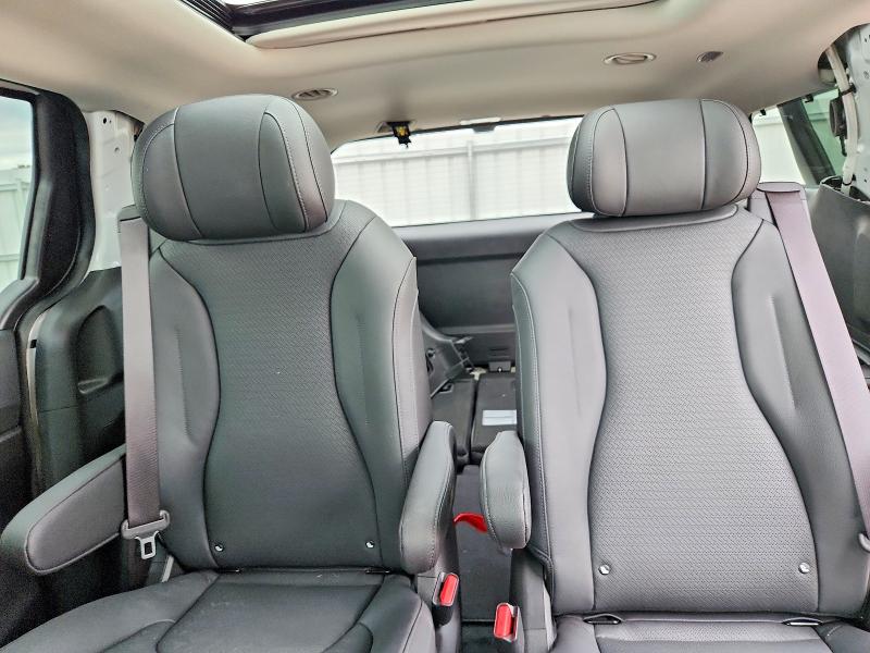 Продажа на аукционе авто 2026 Kia Carnival Hybrid, vin: KNDNE5KAXT6128919, номер лота: 61415676