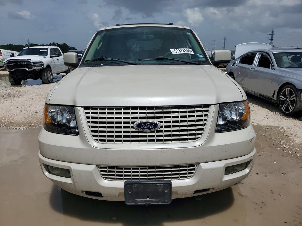 61373156 :رقم المزاد ، 1FMPU19556LA81894 vin ، 2006 Ford Expedition مزاد بيع
