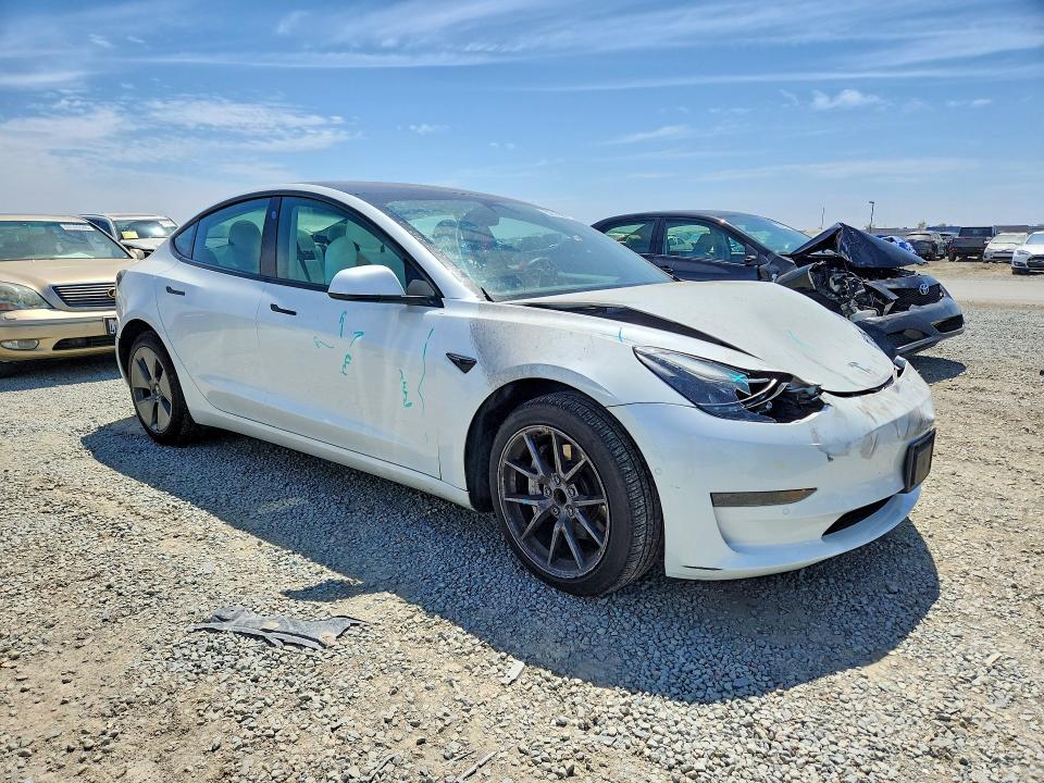 62313526 :رقم المزاد ، 5YJ3E1EA4MF873165 vin ، 2021 Tesla Model 3 مزاد بيع