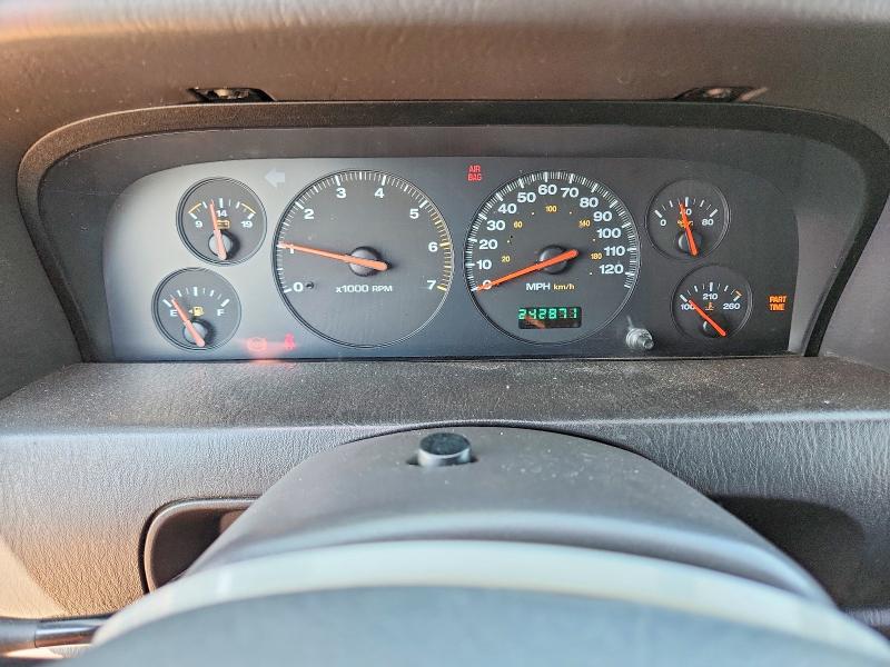 62718626 :رقم المزاد ، 1J4GW48S5YC333874 vin ، 2000 Jeep Grand Cherokee مزاد بيع