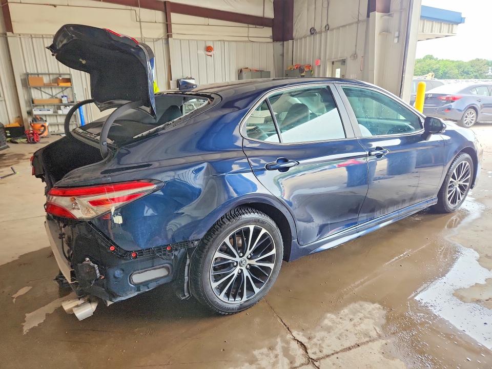 Продажа на аукционе авто 2019 Toyota Camry, vin: 4T1B11HK1KU737068, номер лота: 60701036