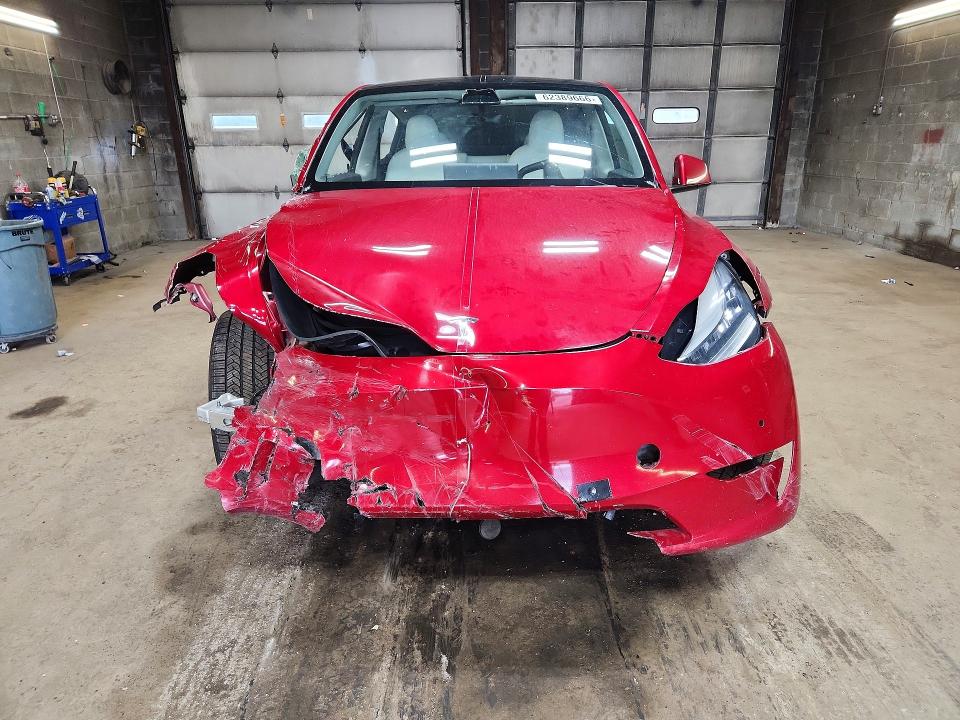 62389666 :رقم المزاد ، 5YJYGDEEXMF095958 vin ، 2021 Tesla Model Y مزاد بيع