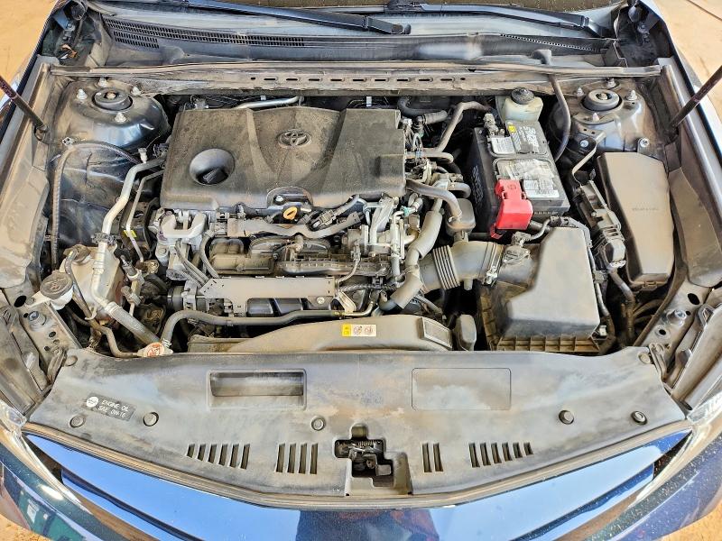 61737126 :رقم المزاد ، 4T1B11HK1JU622663 vin ، 2018 Toyota Camry مزاد بيع