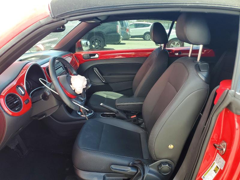 2015 Volkswagen Beetle მანქანა იყიდება აუქციონზე, vin: 3VW517AT8FM802951, აუქციონის ნომერი: 59701446