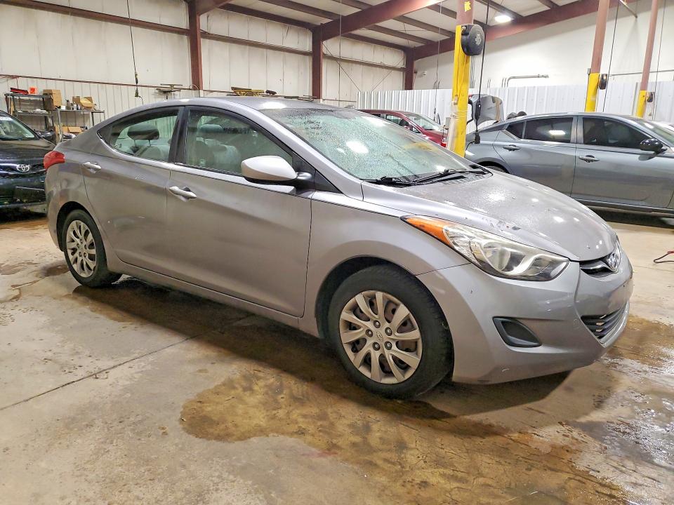 60930856 :رقم المزاد ، KMHDH4AE0DU485536 vin ، 2013 Hyundai Elantra مزاد بيع