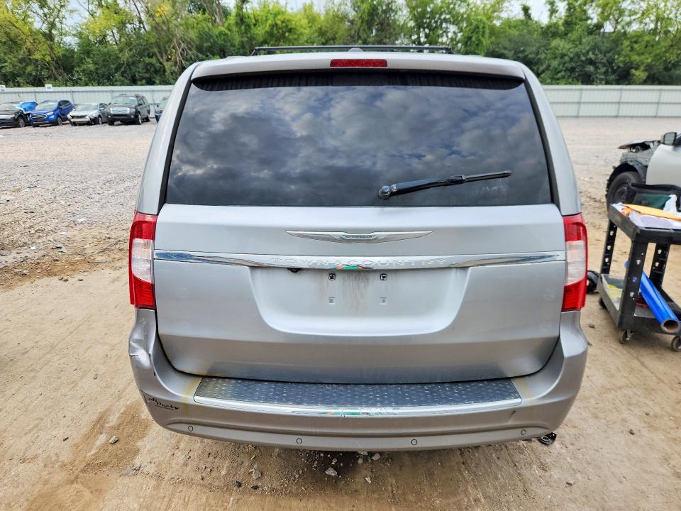 62473726 :رقم المزاد ، 2C4RC1CGXGR304319 vin ، 2016 Chrysler Town & Country مزاد بيع