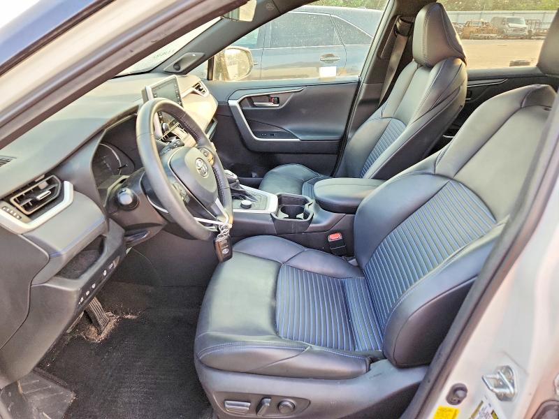 60667686 :رقم المزاد ، 4T3E6RFV8MU040579 vin ، 2021 Toyota Rav4 مزاد بيع