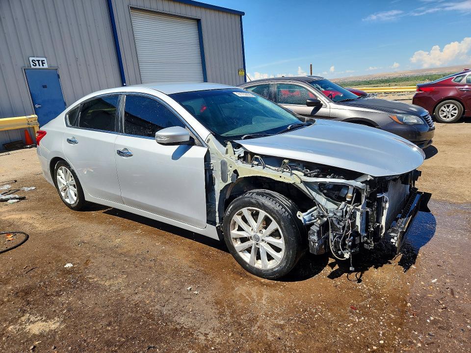 Продажа на аукционе авто 2017 Nissan Altima, vin: 1N4AL3AP9HC224120, номер лота: 61756696