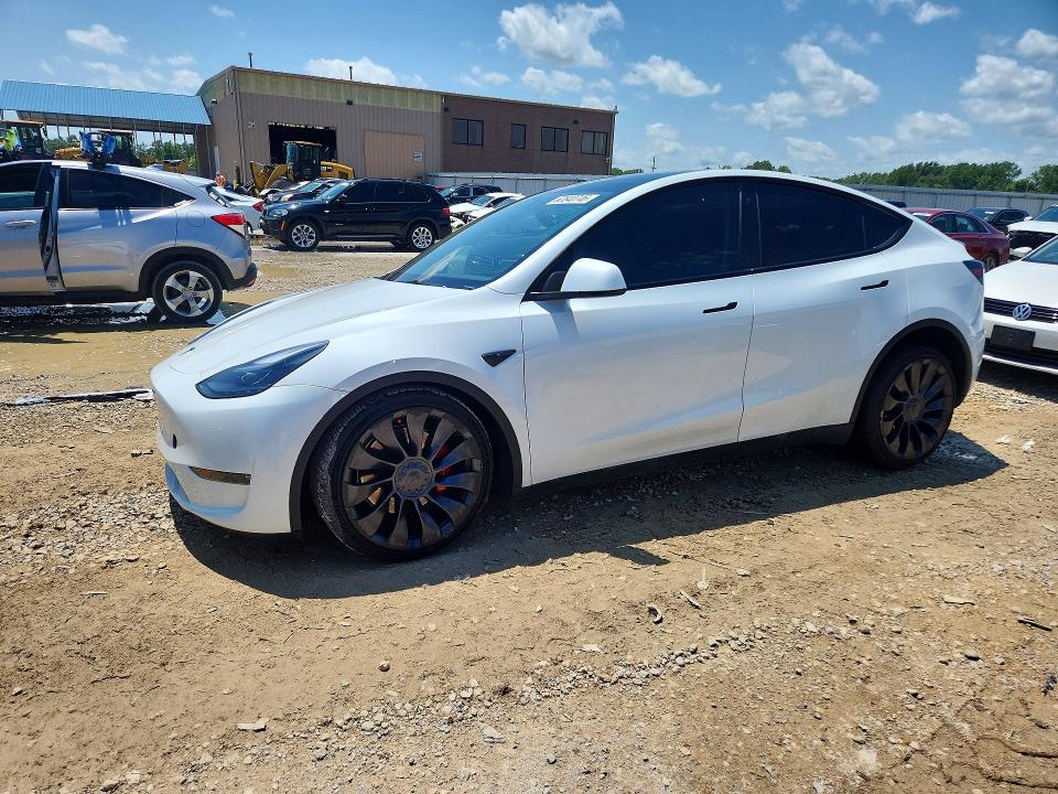 Продаж на аукціоні авто 2023 Tesla Model Y, vin: 7SAYGDEF6PF710408, номер лоту: 60640746