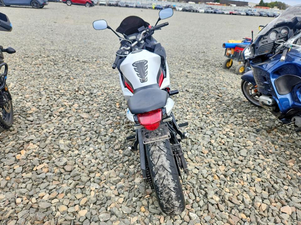 Продажа на аукционе авто 2013 Yamaha Fz6r, vin: JYARJ18Y6DA002335, номер лота: 60850996