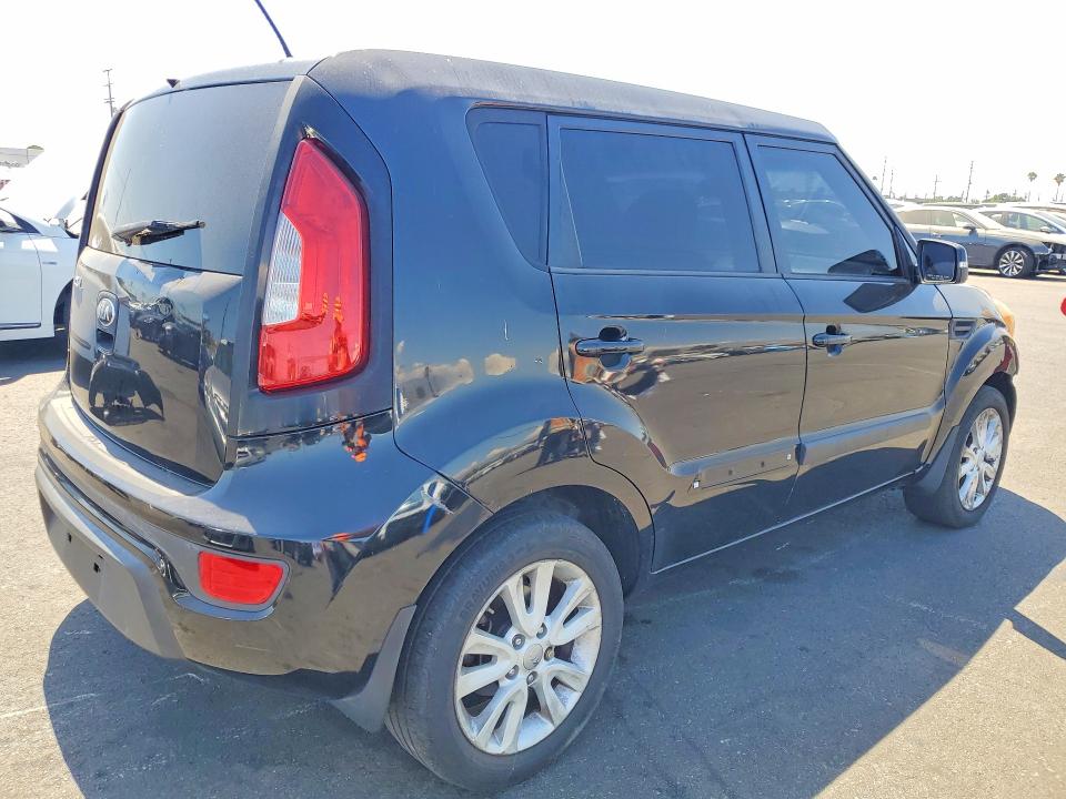 2013 Kia Soul მანქანა იყიდება აუქციონზე, vin: KNDJT2A68D7583960, აუქციონის ნომერი: 61226896