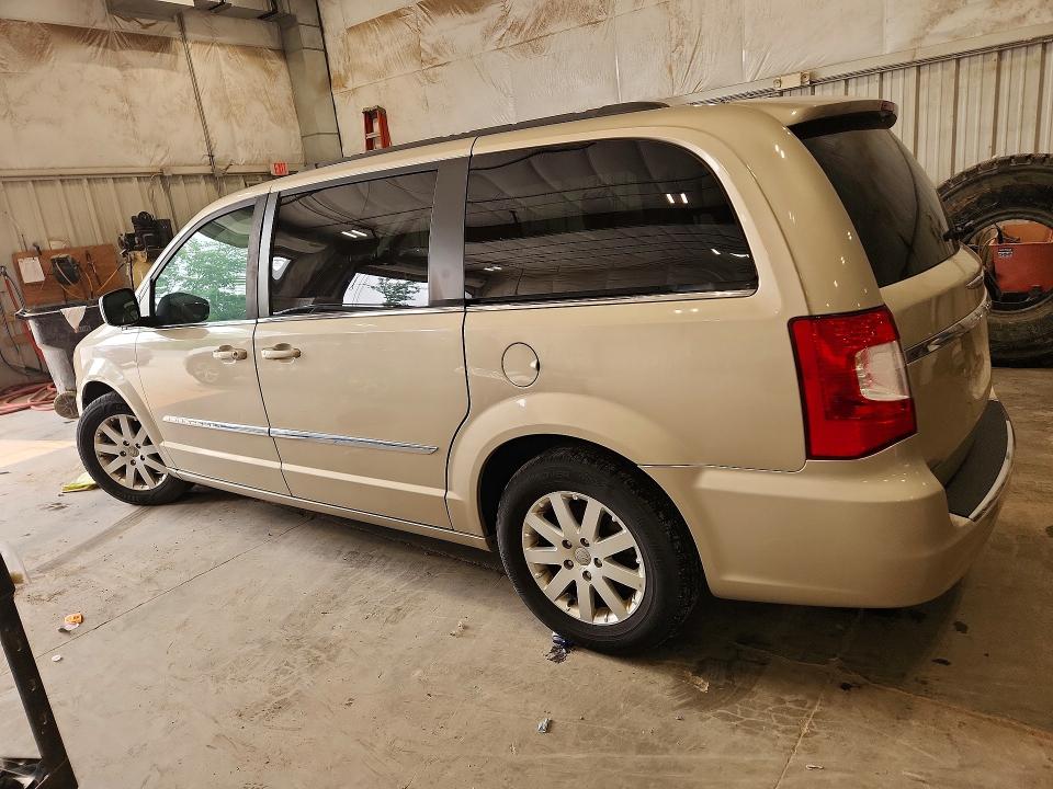 2015 Chrysler Town & Country მანქანა იყიდება აუქციონზე, vin: 2C4RC1BG1FR538073, აუქციონის ნომერი: 61566246