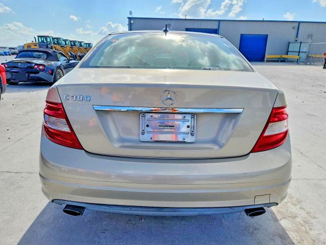 2010 Mercedes-benz C მანქანა იყიდება აუქციონზე, vin: WDDGF5EB6AR107190, აუქციონის ნომერი: 59717716