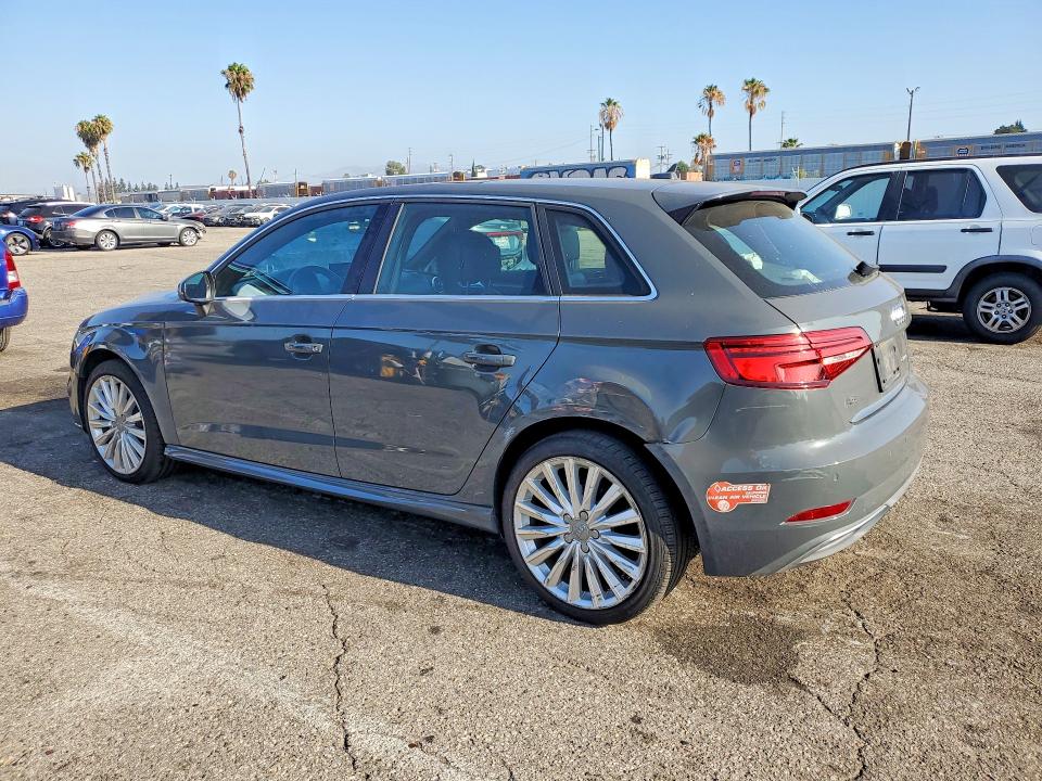 2017 Audi A3 მანქანა იყიდება აუქციონზე, vin: WAUTPBFF0HA036421, აუქციონის ნომერი: 61538256