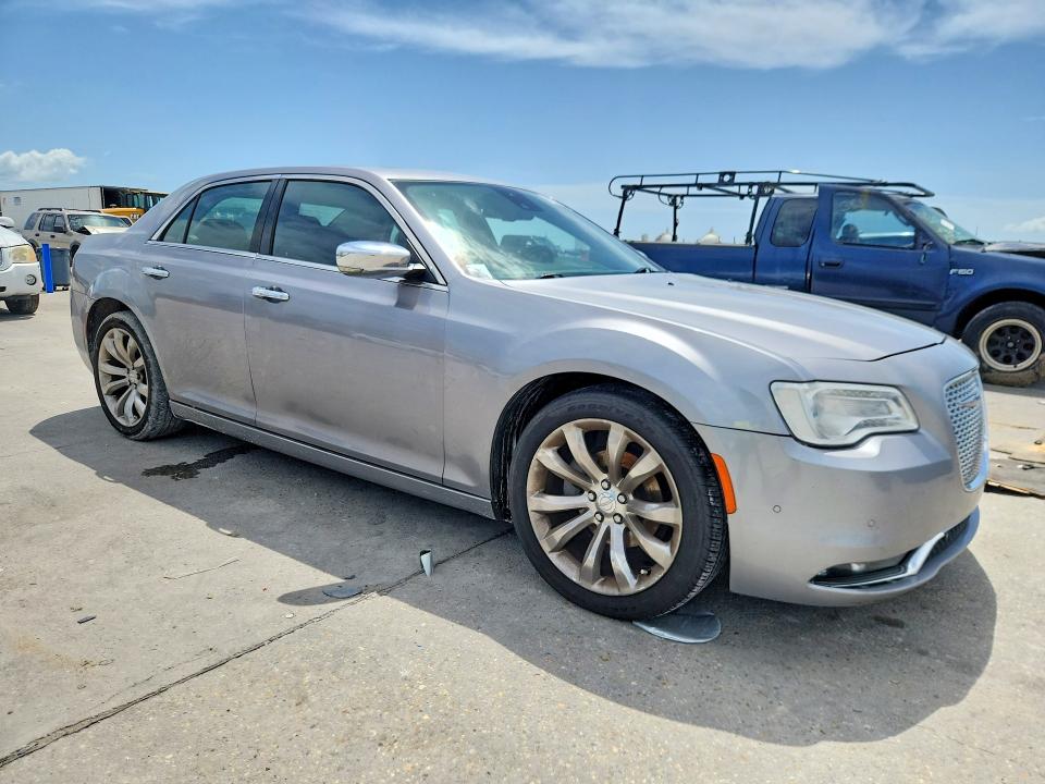 Продаж на аукціоні авто 2015 Chrysler 300c, vin: 2C3CCAEG3FH882807, номер лоту: 61211586