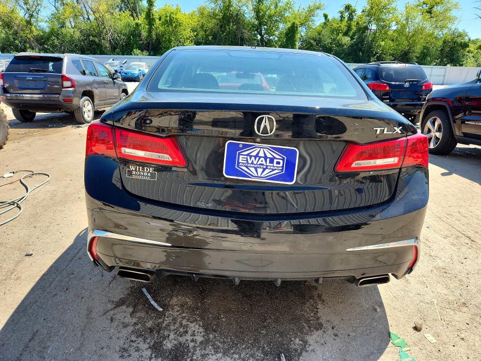 2018 Acura Tlx მანქანა იყიდება აუქციონზე, vin: 19UUB2F37JA011423, აუქციონის ნომერი: 58662006