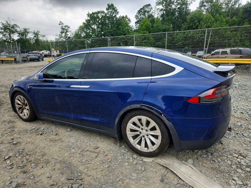 60067776 :رقم المزاد ، 5YJXCDE28MF309925 vin ، 2021 Tesla Model X مزاد بيع