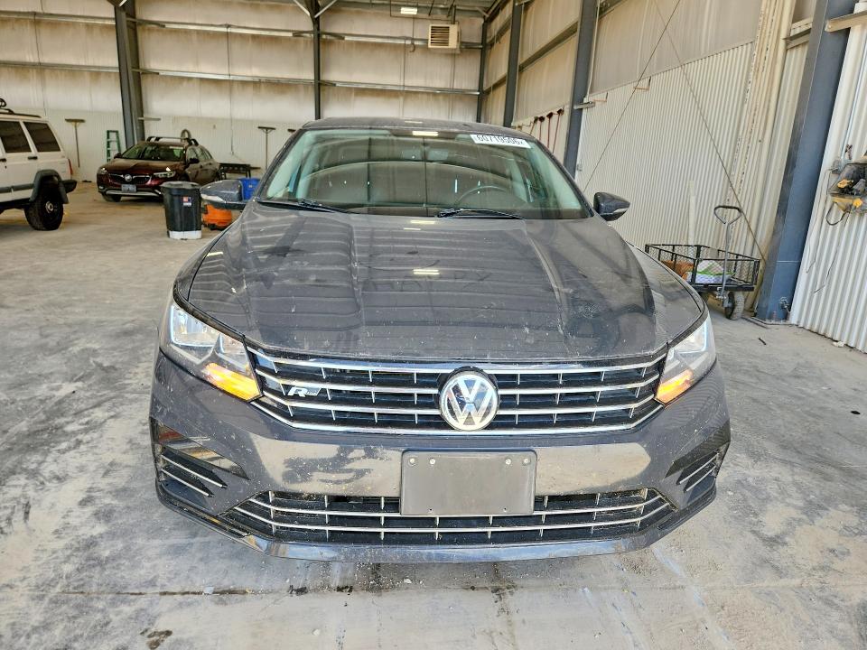 Продажа на аукционе авто 2018 Volkswagen Passat, vin: 1VWAA7A30JC028946, номер лота: 60719506