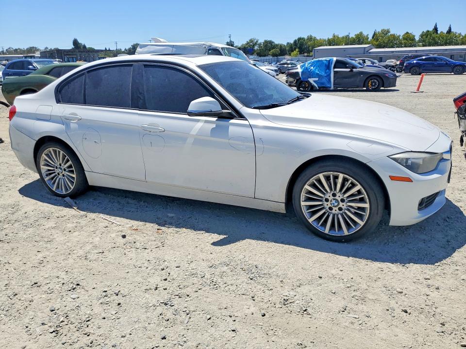 61547956 :رقم المزاد ، WBA3D5C5XEKX98876 vin ، 2014 Bmw 328 مزاد بيع