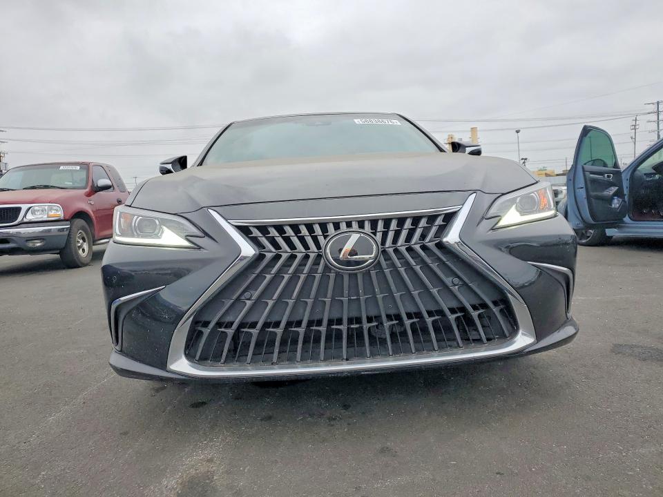 2024 Lexus Es 300h მანქანა იყიდება აუქციონზე, vin: 58ADA1C15RU044904, აუქციონის ნომერი: 58838676